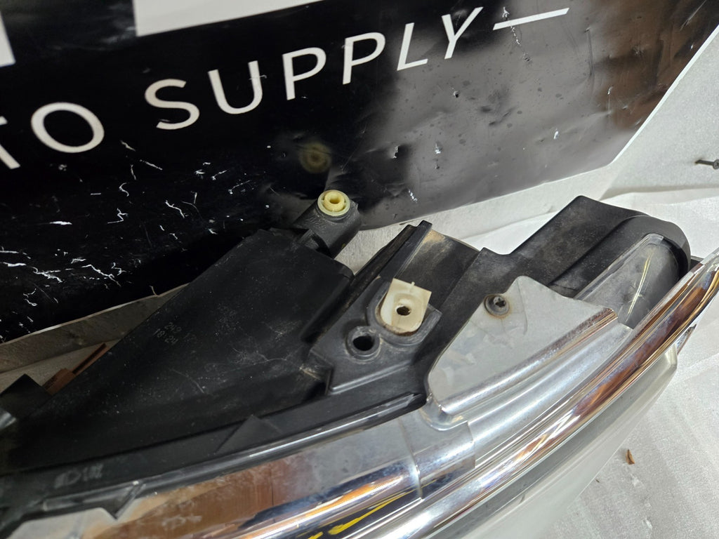 2015-2019 Lincoln MKC Left LH Driver Side Xenon HID Headlight OEM