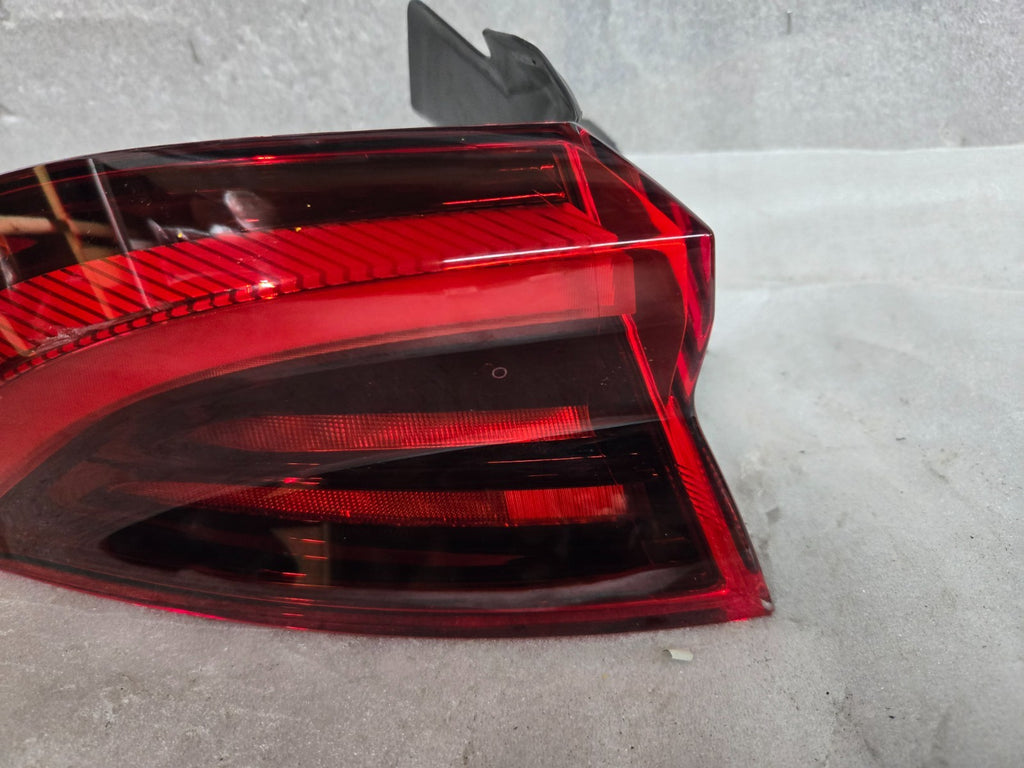 2023-2026 Maserati Grecale OEM LED Tail Light Left LH Driver Side 670157333
