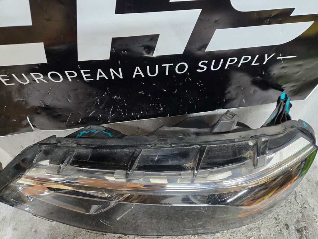 2016-2018 Chevrolet Malibu Halogen Left Side Headlight Assembly GM 84324410 OEM