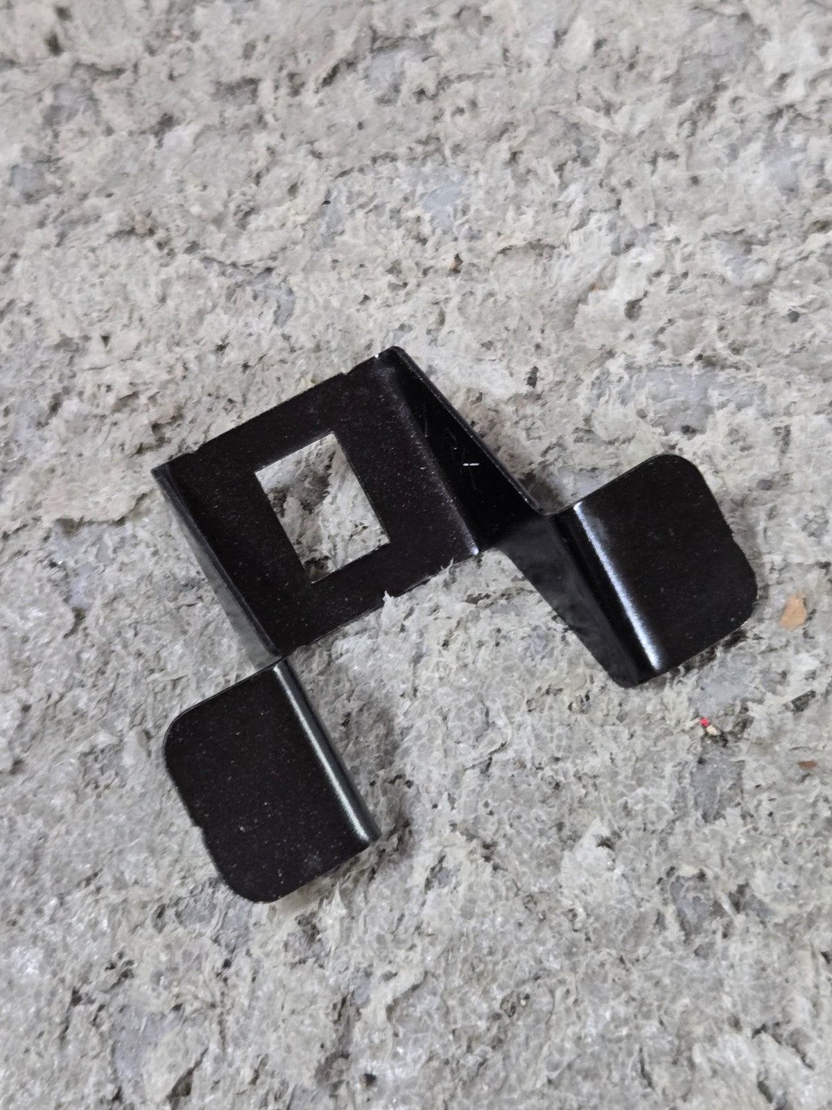 Genuine GM Passenger Side Front Fender Front Bracket 22780633 NEW