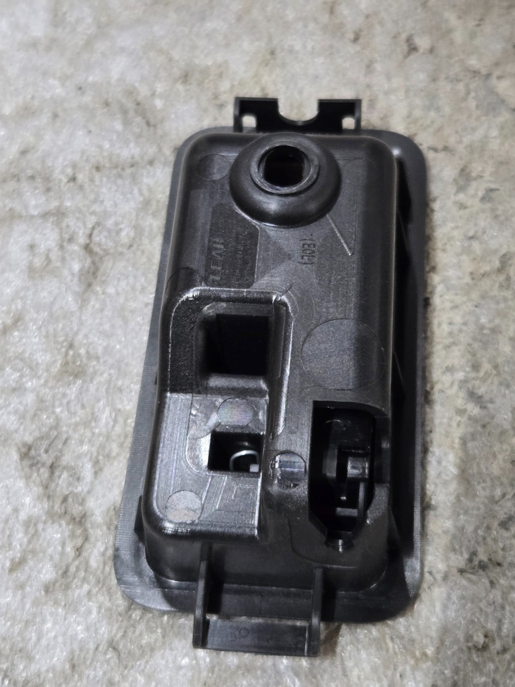 2017 - 2020 JAGUAR F-PACE REAR SEAT LEFT SIDE UPPER LATCH COVER TRIM OEM