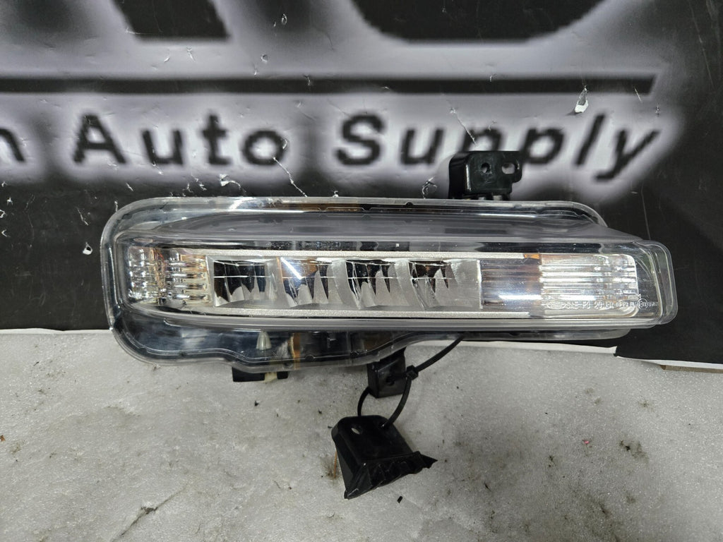 2020-2023 Ford Explorer RH Front Right Passenger LED Fog Light Fog Lamp OEM