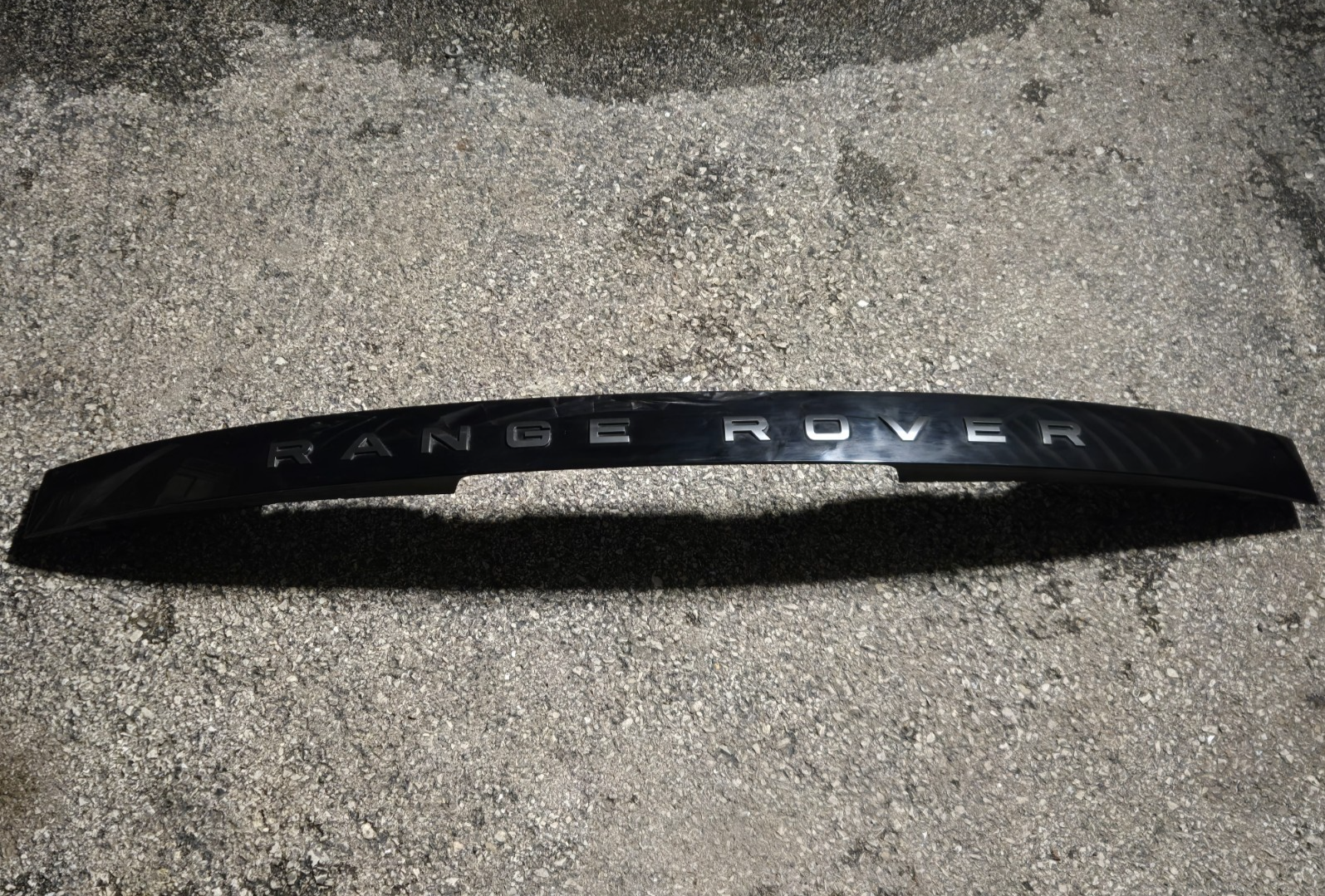 2022 - 2026 Range Rover L460 Rear Tailgate Center Panel M8E215C436BP OEM