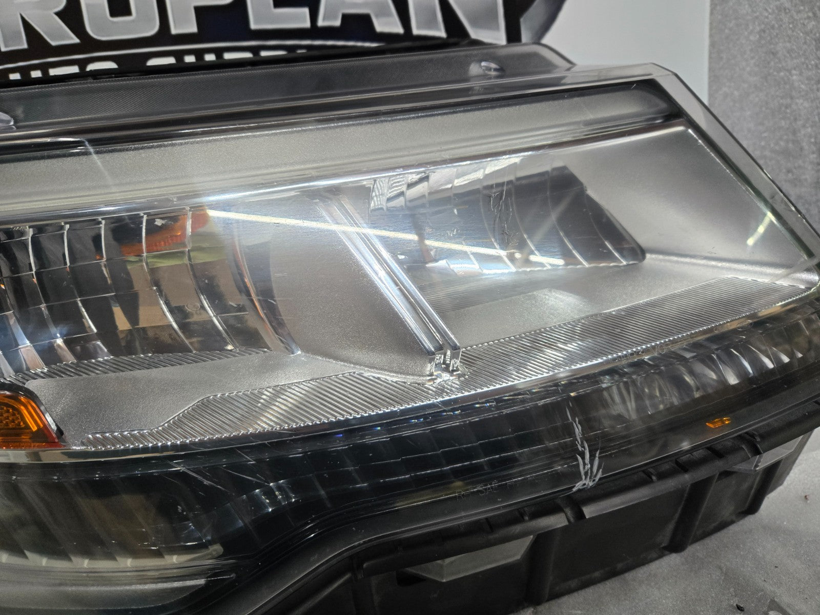 2016-2019 Ford Explorer LED Headlight Front Right RH Passenger HB5313005BB OEM