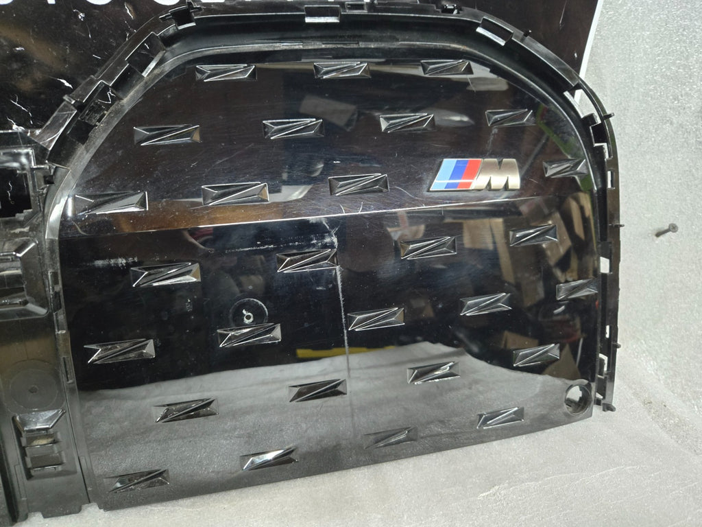 2021 2022 2023 2024 BMW I4 G26 FRONT BUMPER UPPER GRILL M SPORT OEM 5113188013