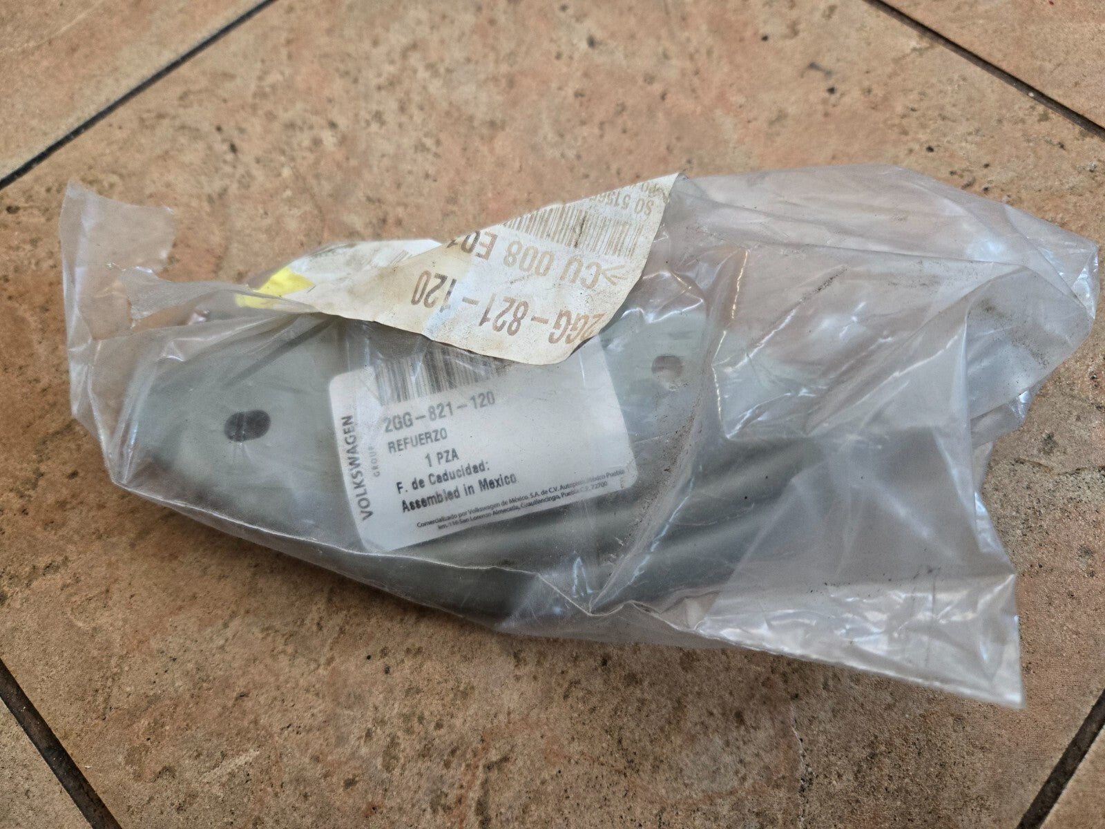 Genuine Volkswagen Reinforcement Bracket 2GJ-821-120 OEM