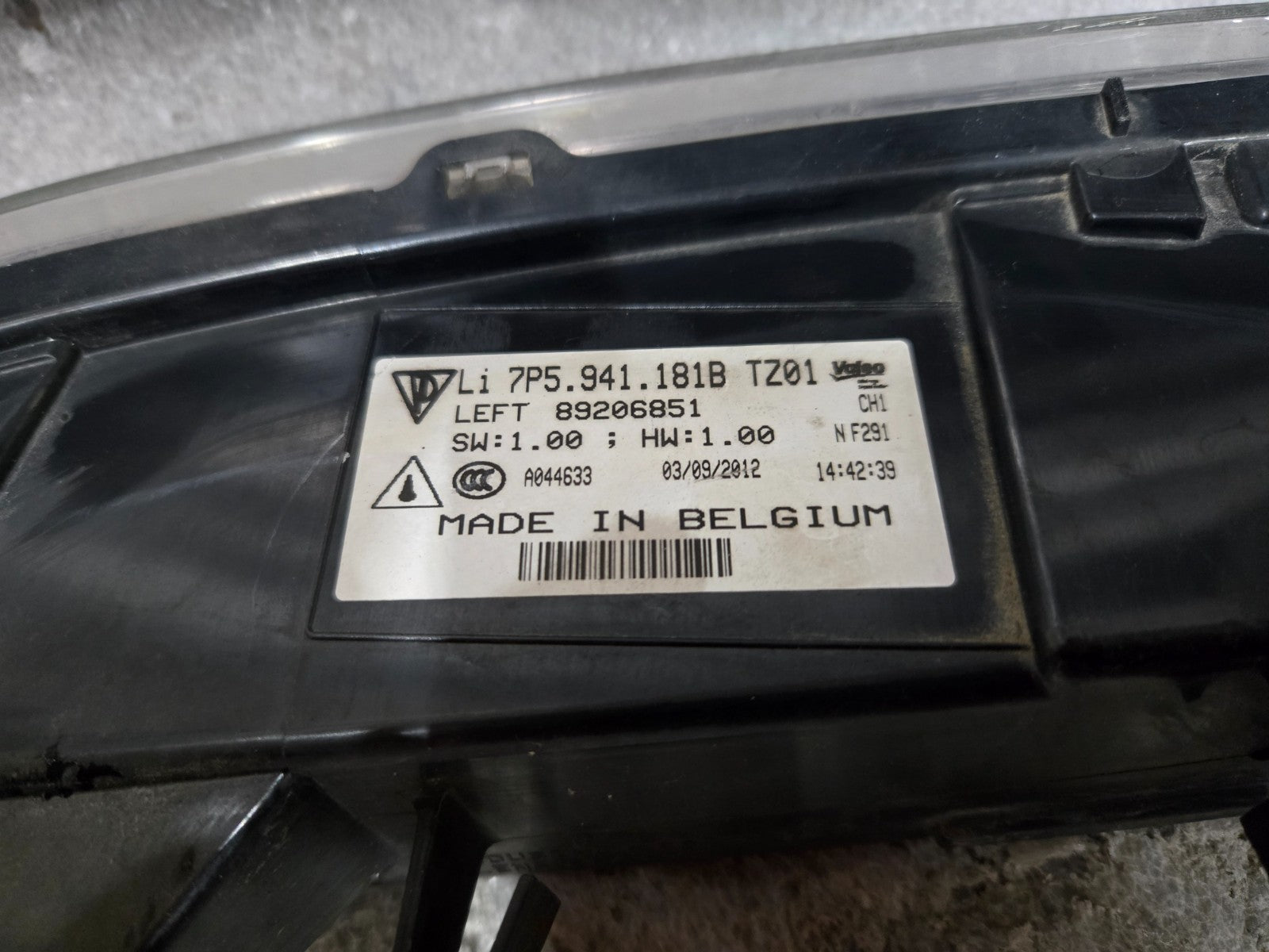 2011-2014 Porsche Cayenne 958 Left LH Daytime Running Fog Light 7P5941181B OEM