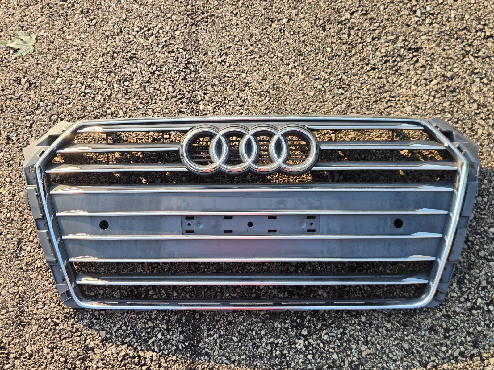 2018 2019 Audi A4 Sedan Grill 8W0853651 OEM