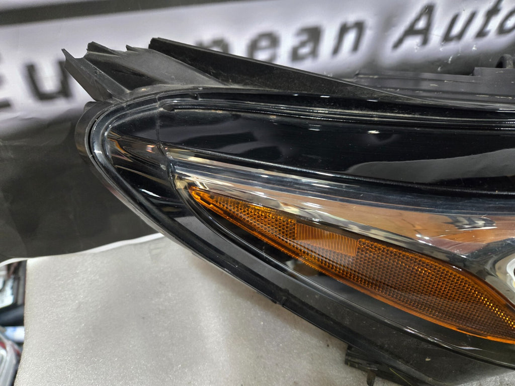 2018 2019 2020 Chevrolet Equinox Headlight Halogen Right RH GM OEM 84428284