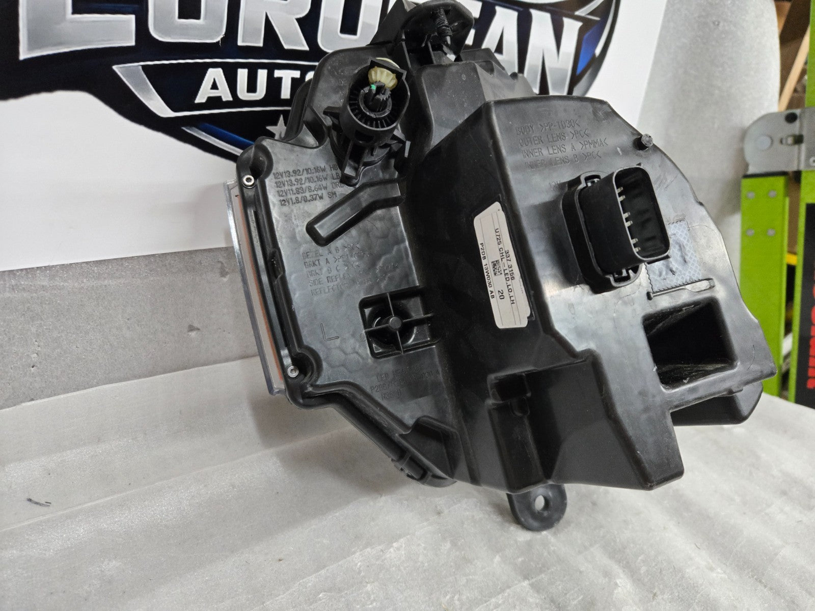 Perfect! 2021-2024 Ford Bronco LED w/o Signature Headlight Left Driver Side OEM