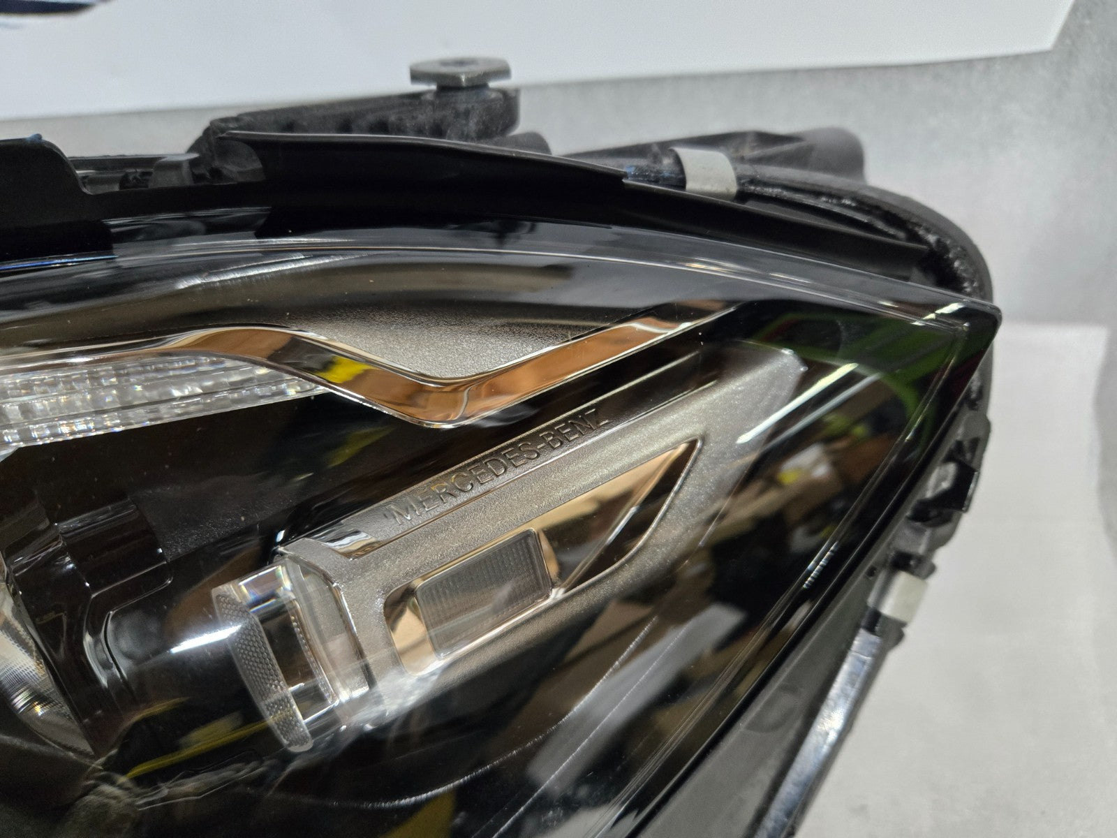 2022-2025 MERCEDES BENZ S580 S500 HEADLIGHT LEFT LH DRIVER A2239062905 OEM