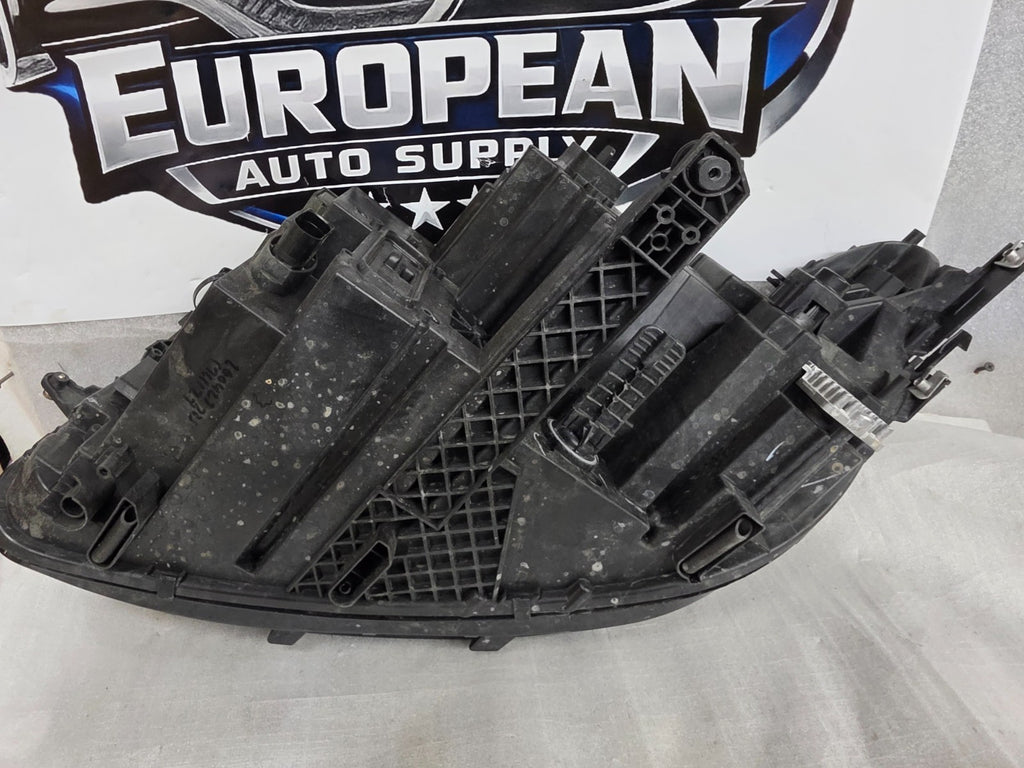 2022 2023 2024 Volkswagen Tiguan LED Headlight Right RH Passenger 5NL941036A OEM