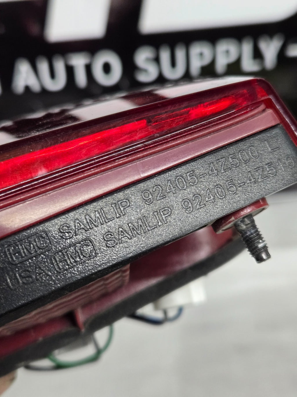 2017-2018 Hyundai Santa Fe Left LH Driver Side Inner Halogen Tail Light OEM
