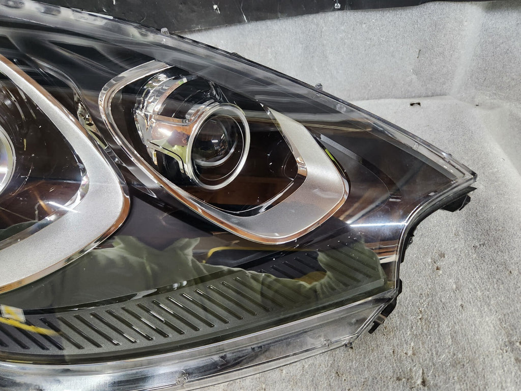 2015 2016 2017 PORSCHE MACAN HEADLIGHT XENON HID RIGHT PASSENGER 95B941032CS OEM