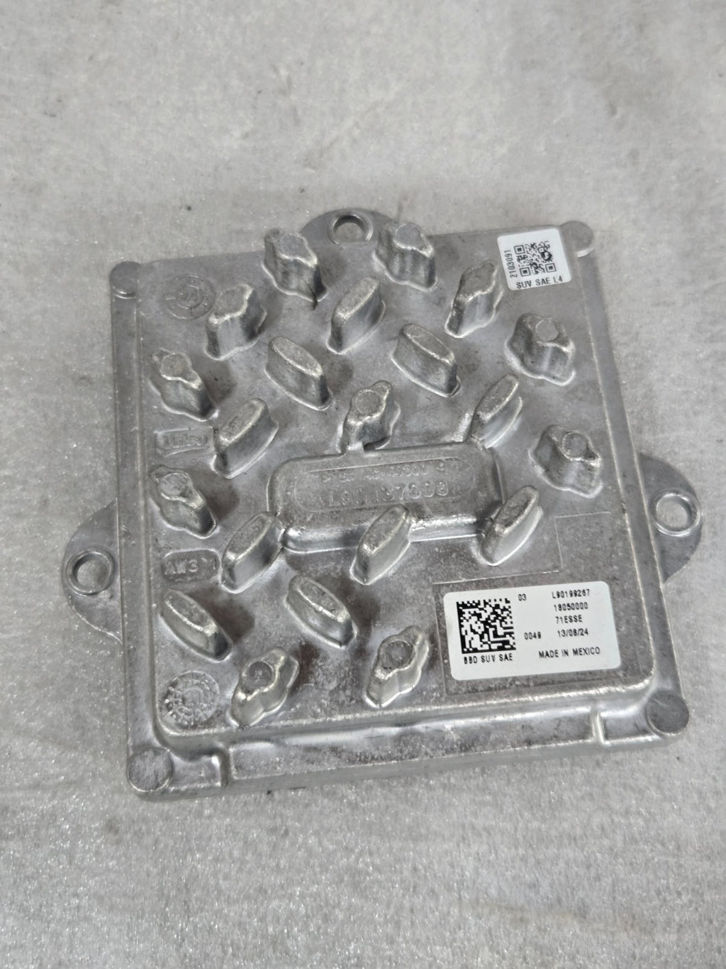 2012-2019 GMC Sierra 1500 LED Headlight Ballast Control Module OEM L90199267