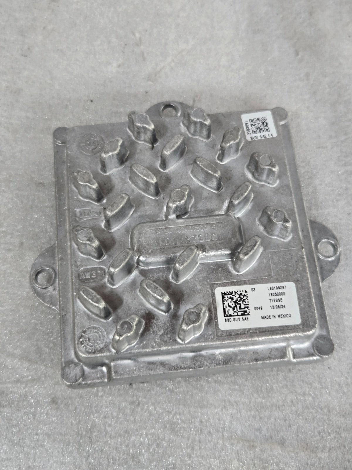 2012-2019 GMC Sierra 1500 LED Headlight Ballast Control Module OEM L90199267