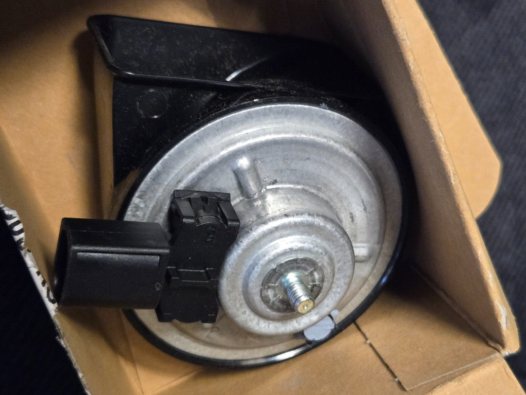 2009-2012 Volkswagen High Note Horn 3Q0951223F - OEM