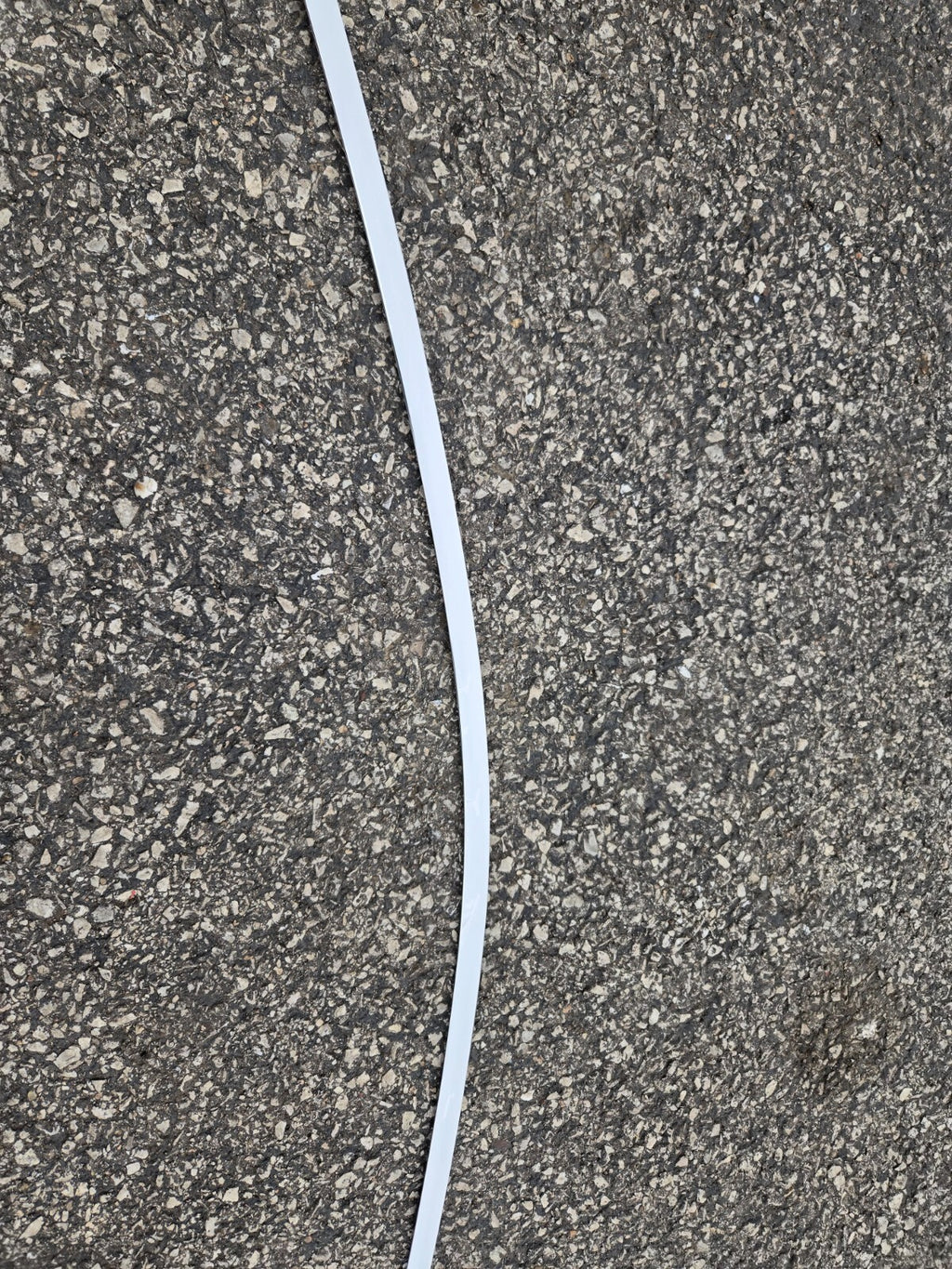 GM Genuine Parts Front Driver Side Door Window Upper Reveal Molding 84717091 OEM
