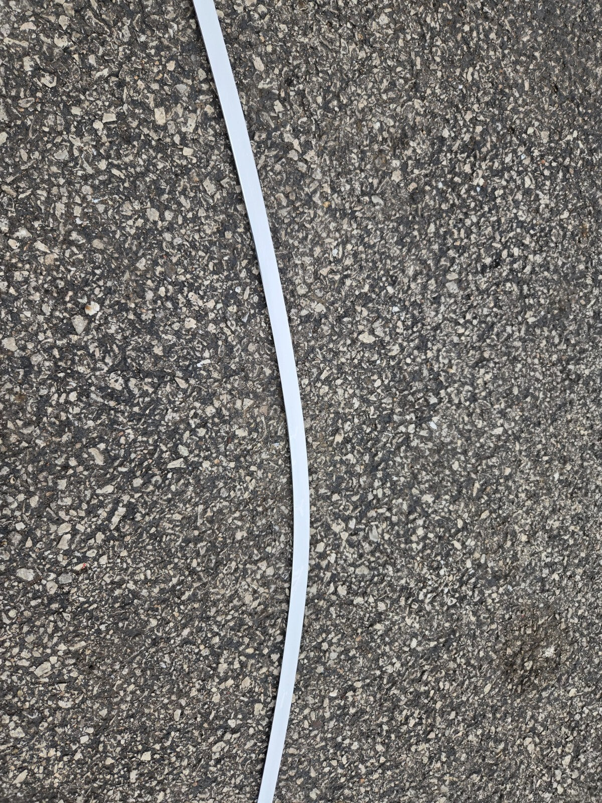 GM Genuine Parts Front Driver Side Door Window Upper Reveal Molding 84717091 OEM