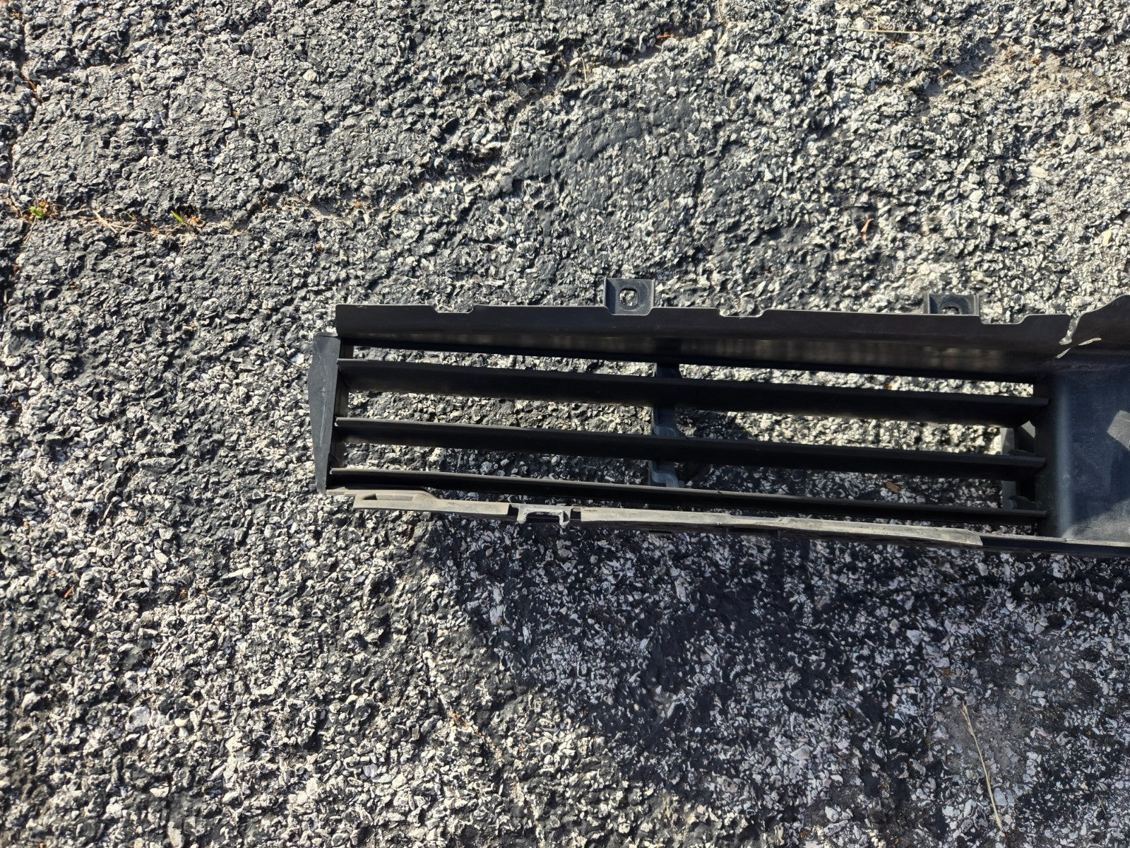 2018-2024 GENUINE BMW G30 G31 FRONT LOWER AIR FLAP SHUTTER 7497285 OEM