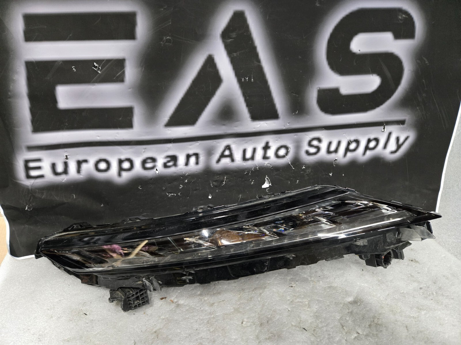 2022 2023 2024 MITSUBISH OUTLANDER LED HEADLIGHT RIGHT PASSENGER OEM 8310A044