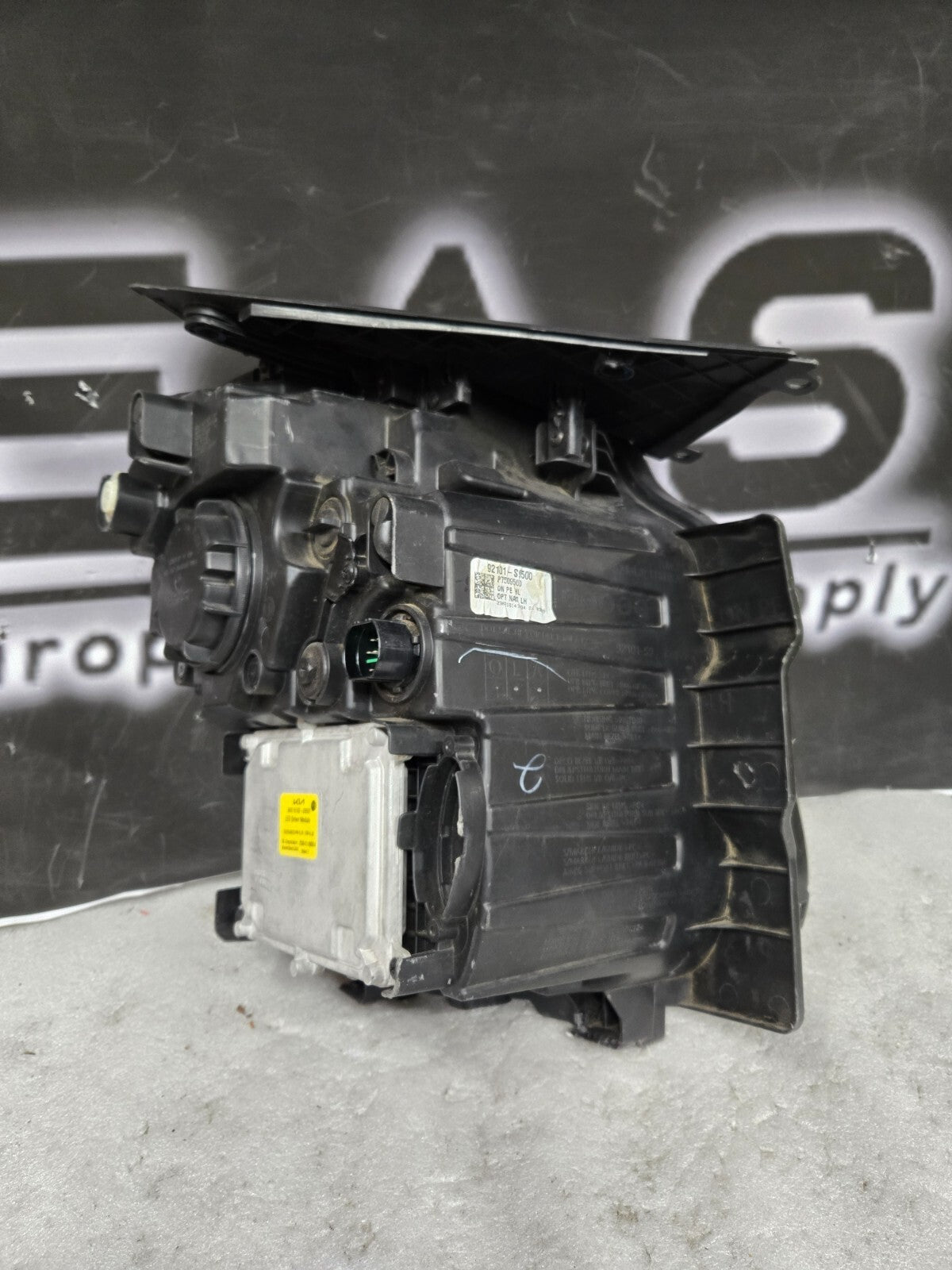 2023-2024 Kia Telluride LED Headlight Lamp Left Driver Side 92101-S9500 OEM
