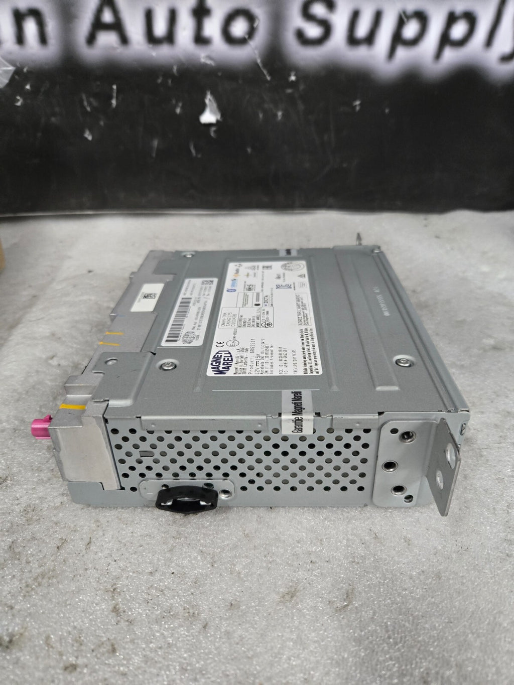 2017-2019 Alfa Romeo Giulia Satellite HD Radio Unit OEM GRG2501 OEM 68584184AA
