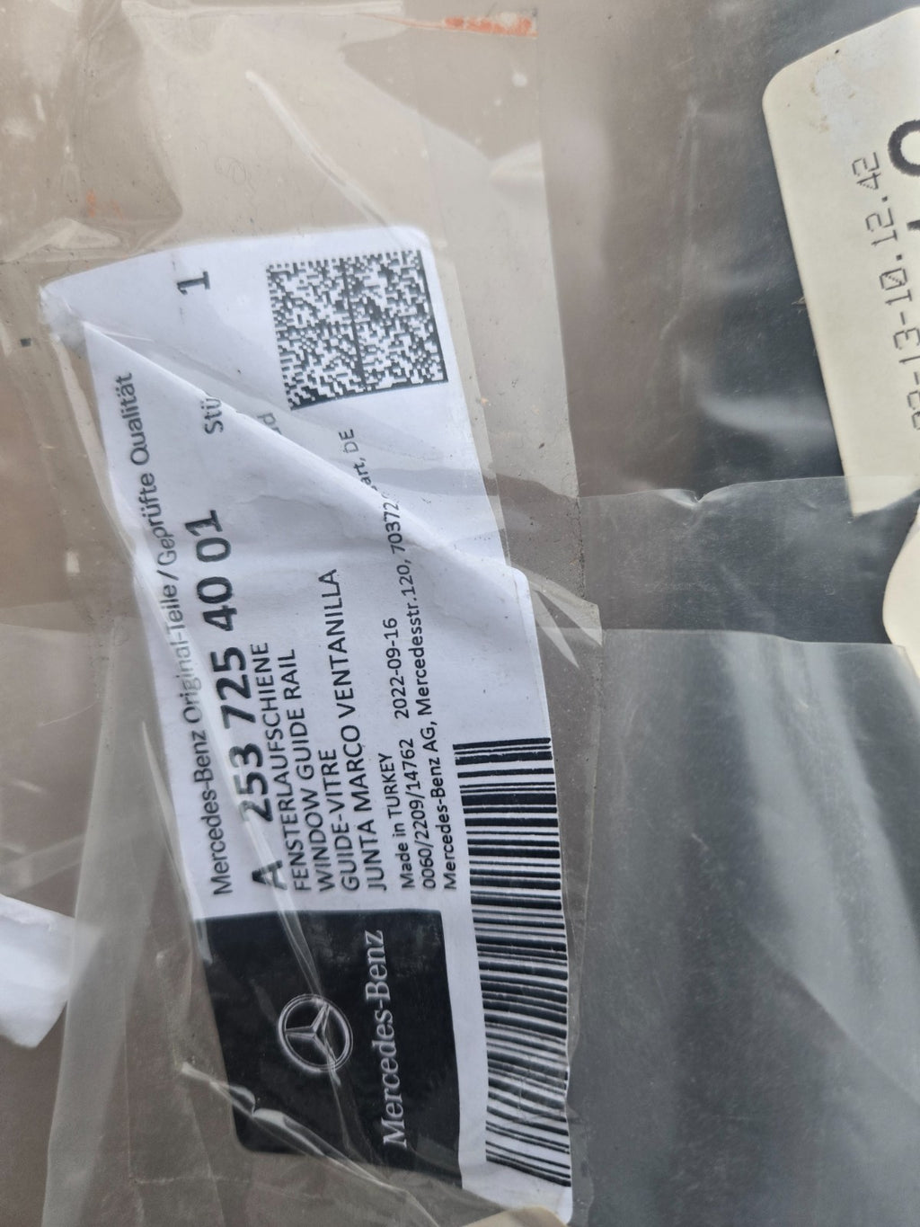2016-2023 MERCEDES-BENZ GLC43 AMG RIGHT WINDOW GUIDE RAIL NEW OEM 253-725-40-01