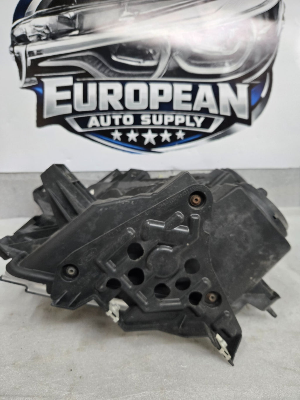 2015-2017 Ford F150 Right RH Passenger Headlight Assembly FL34-13005-AU OEM