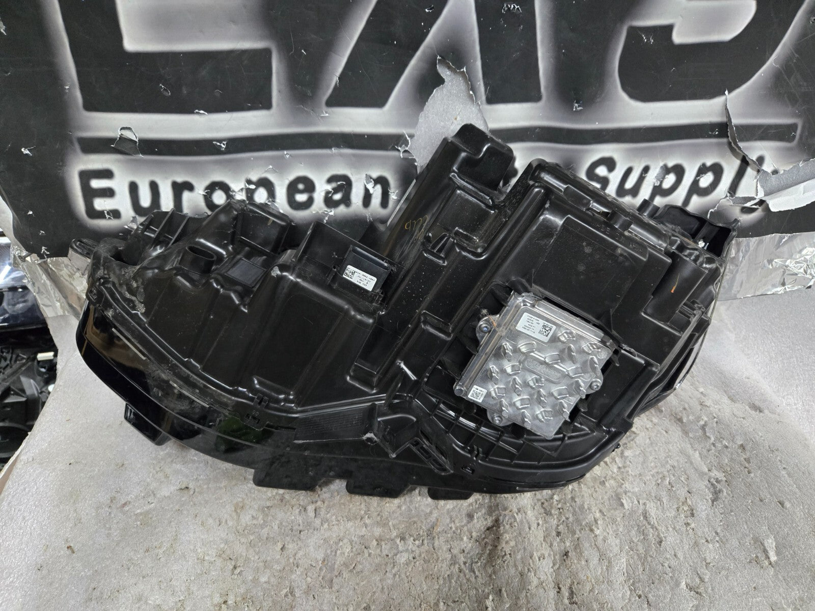 2019-2023 FORD EDGE SPORT BLACK BEZEL RIGHT PASSENGER RH LED HEADLIGHT OEM
