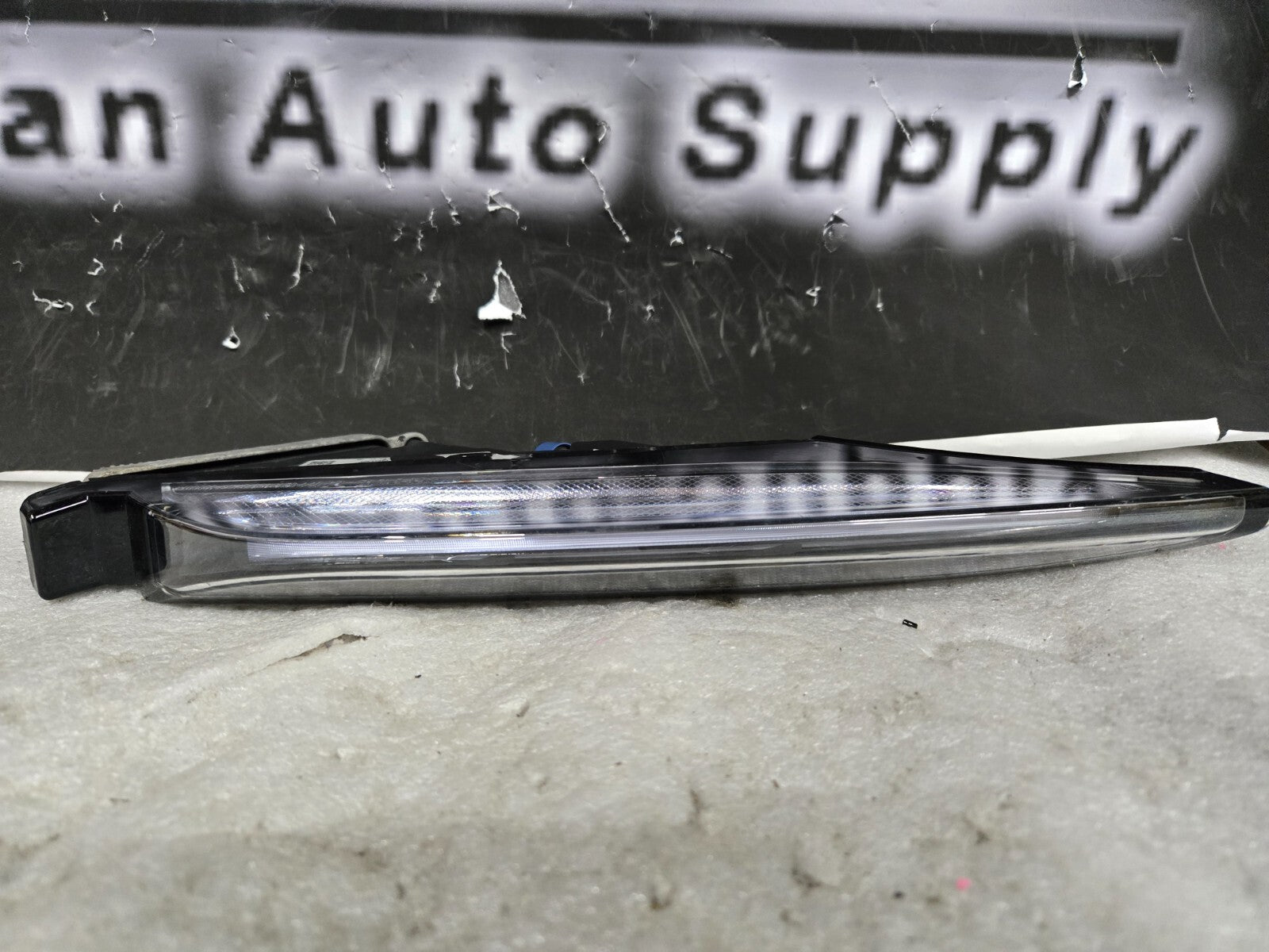 2019-2021 Porsche Macan Front Left LH Daytime Running Light 95B953081B OEM