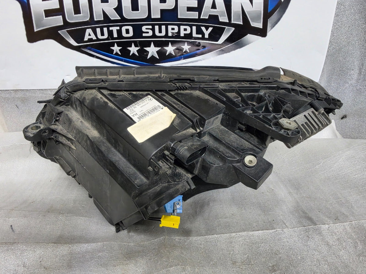 2017-2018 MERCEDES C43 AMG A205 RIGHT ADAPTIVE HEADLIGHT LED LAMP OEM 2059063604