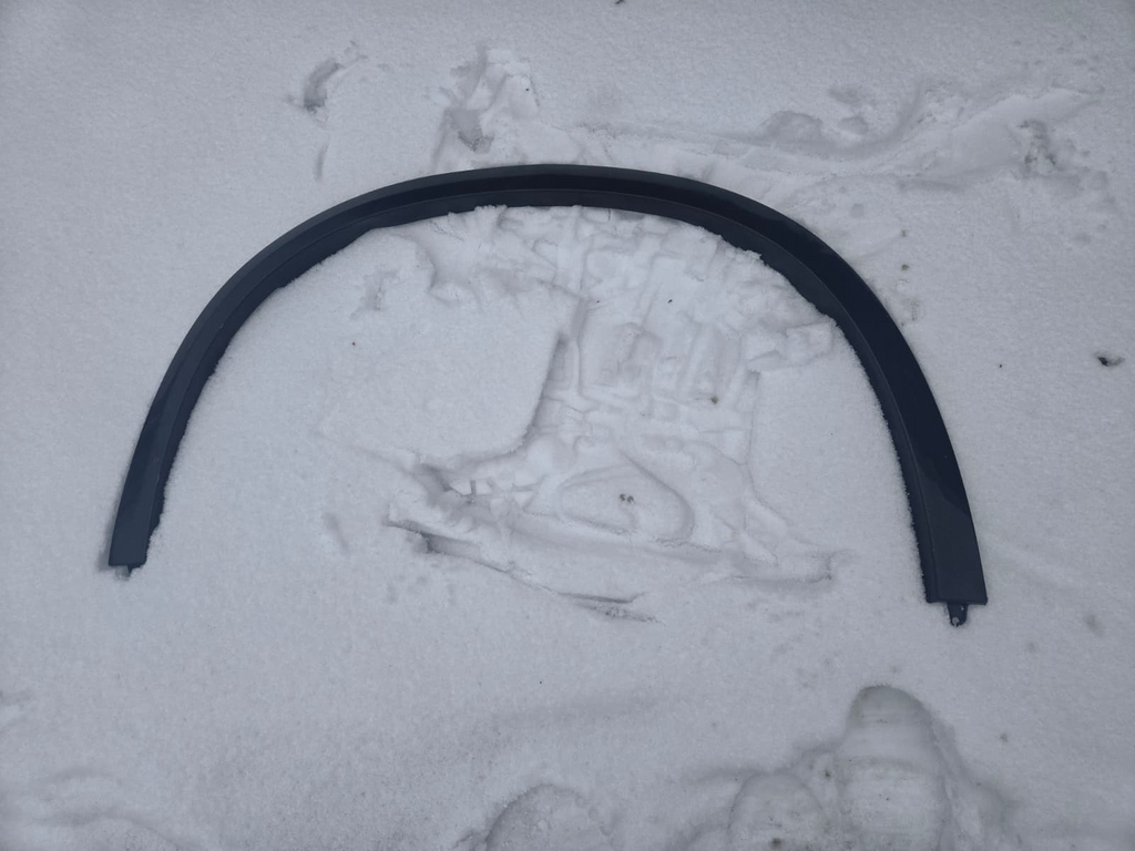 BMW G05 X5 M Sport Front Right RH Passenger Wheel Arch Flare Molding OEM 867721