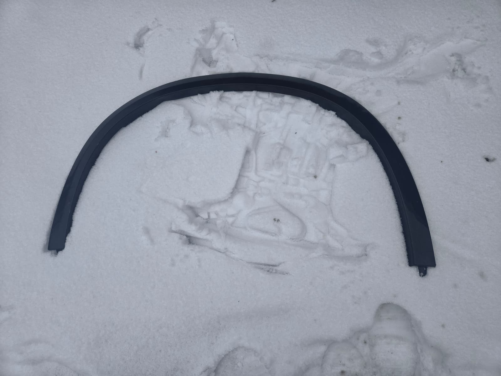 BMW G05 X5 M Sport Front Right RH Passenger Wheel Arch Flare Molding OEM 867721