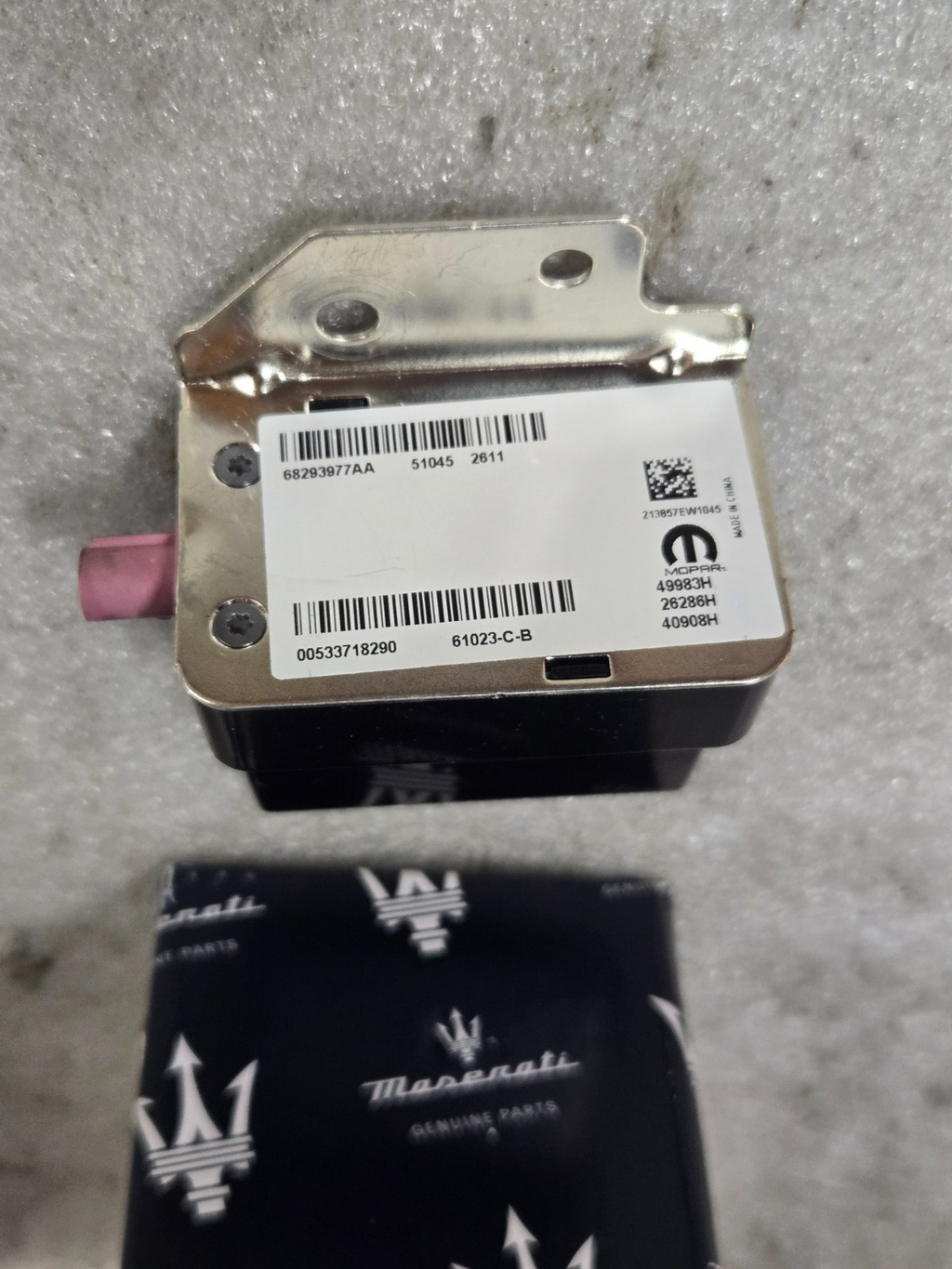 Maserati Levante Modena S Automatic 3.0 BT Antenna 675001149 OEM 68293977AA