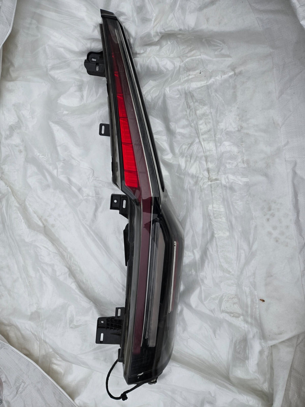 2021-2024 CADILLAC ESCALADE LED RIGHT RH PASSENGER TAIL LIGHT OEM 85120249