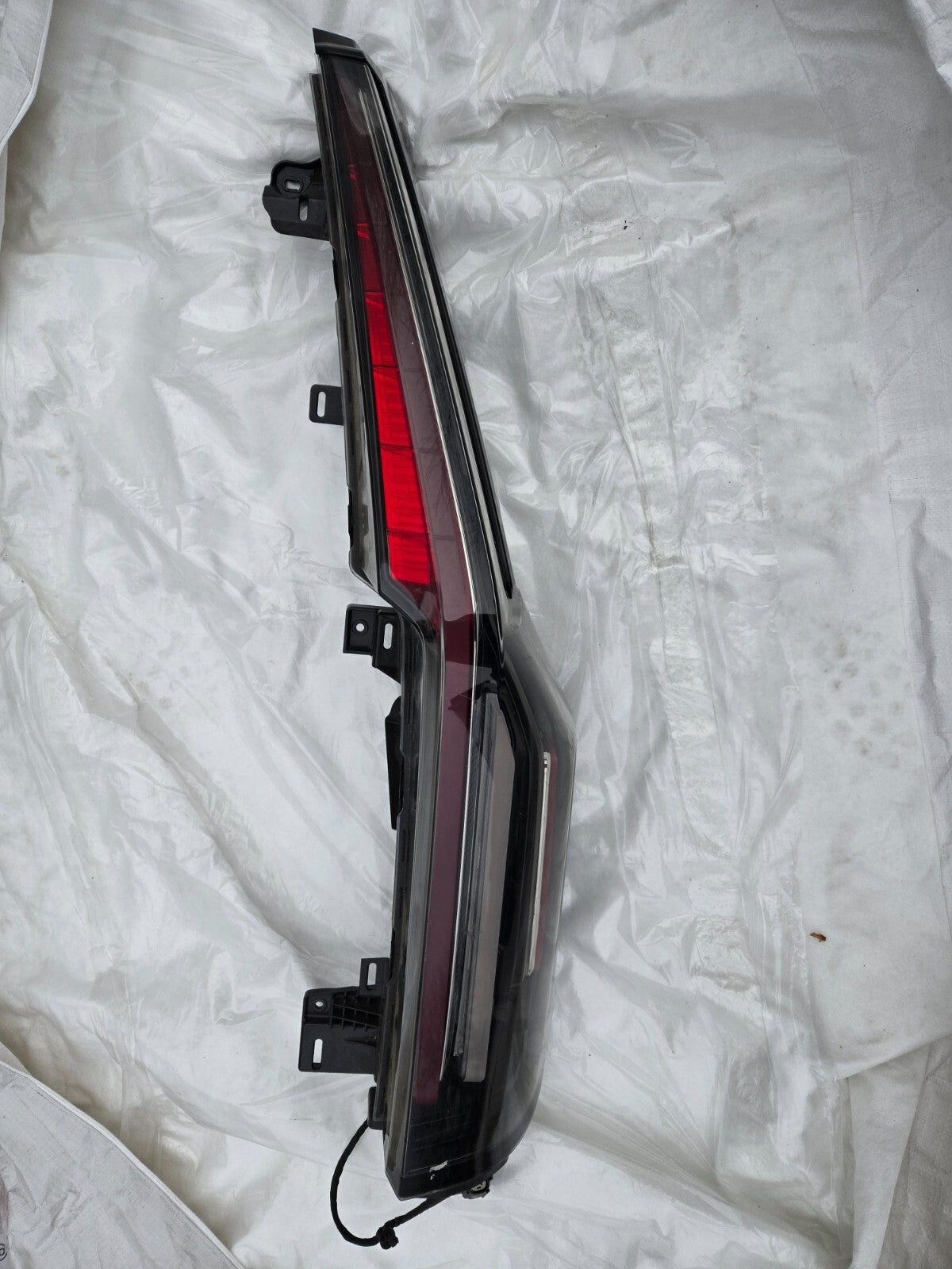 2021-2024 CADILLAC ESCALADE LED RIGHT RH PASSENGER TAIL LIGHT OEM 85120249