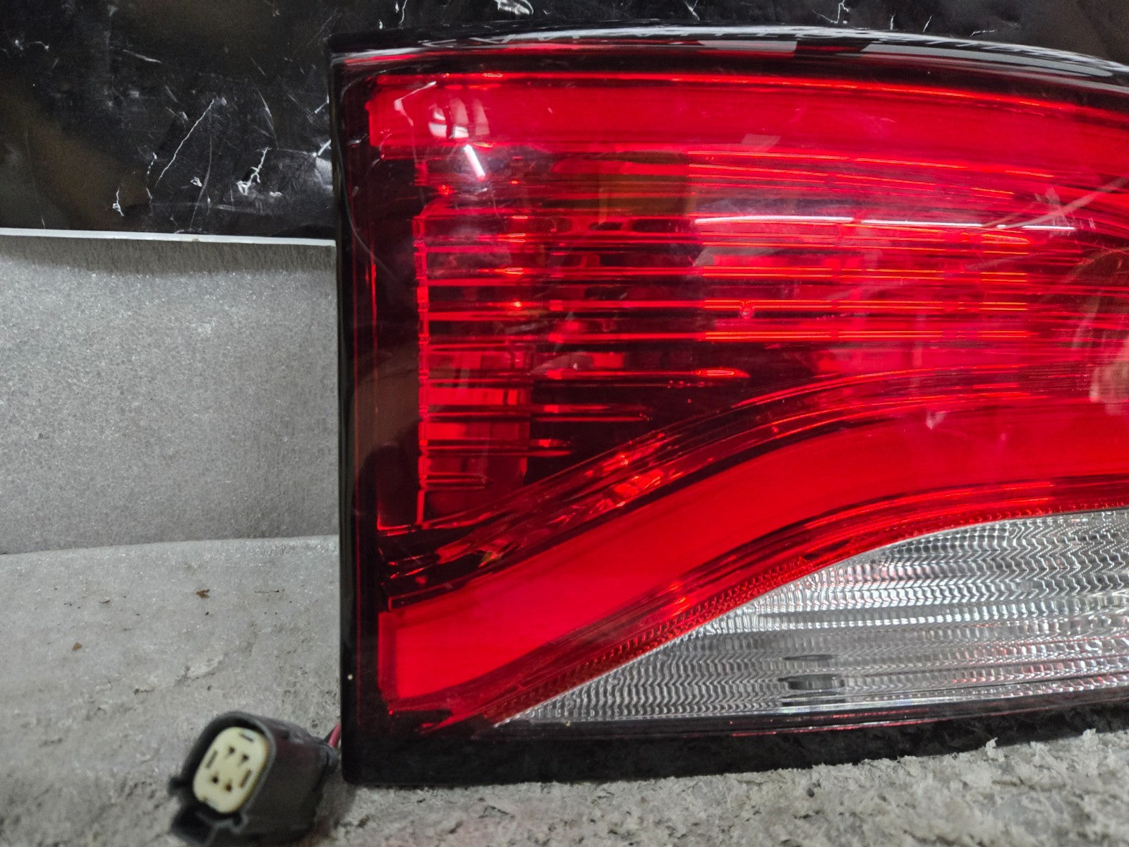2017-2024 Chrysler Pacifica LH Left Driver Rear Inner Taillight OEM P68228941AE