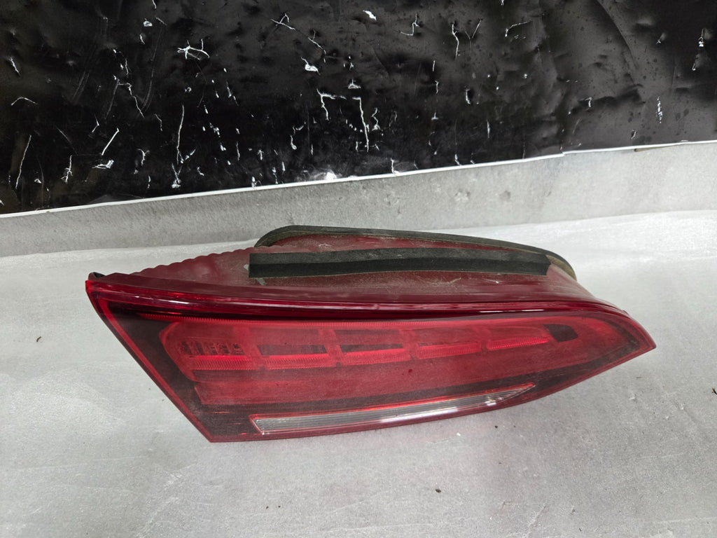 2017-2018 Hyundai Santa Fe Left LH Driver Side Inner Halogen Tail Light OEM