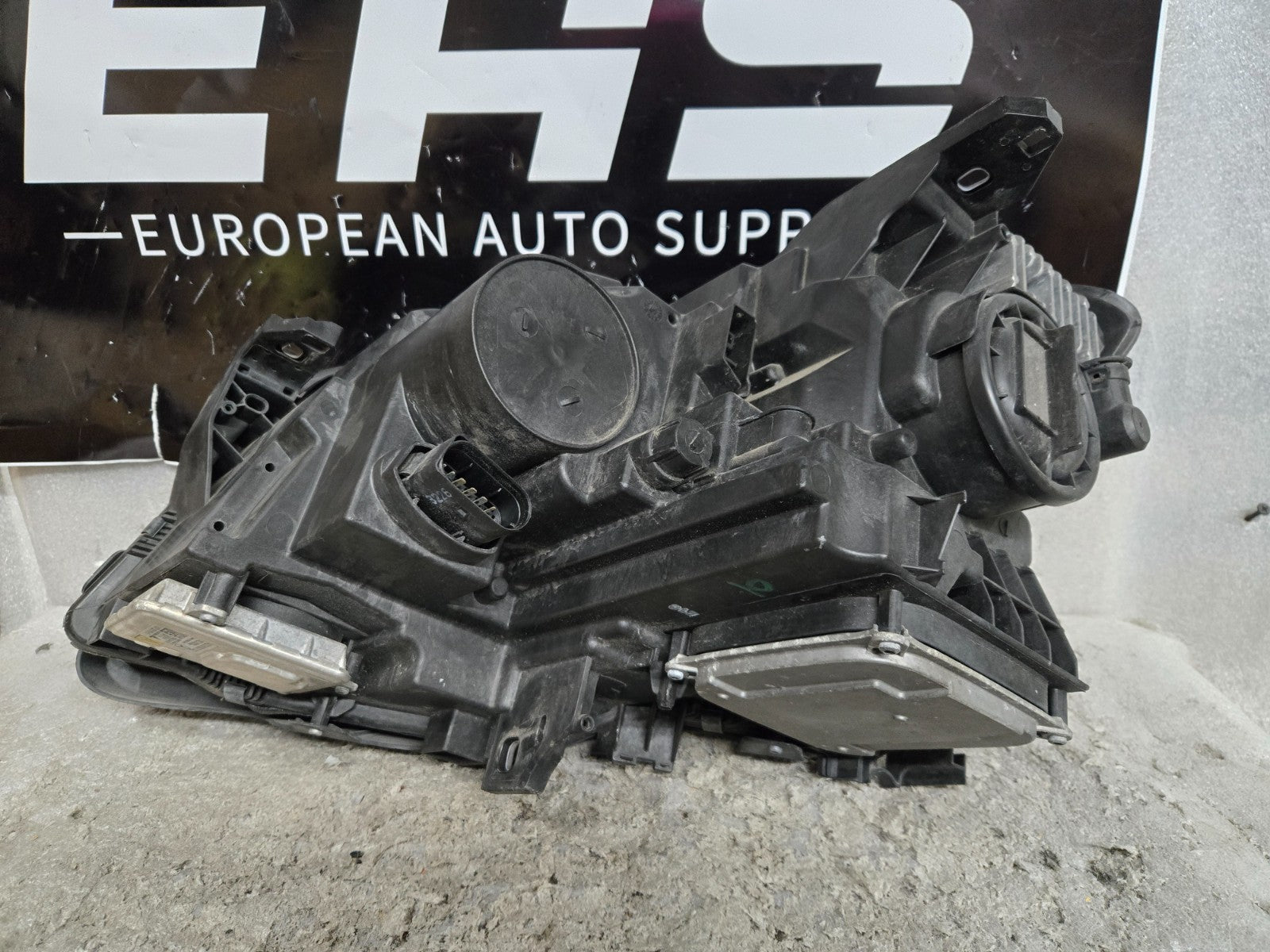 2015-17 Mercedes Benz GLA250 GLA45 Xenon Right Passenger Headlight OEM COMPLETE