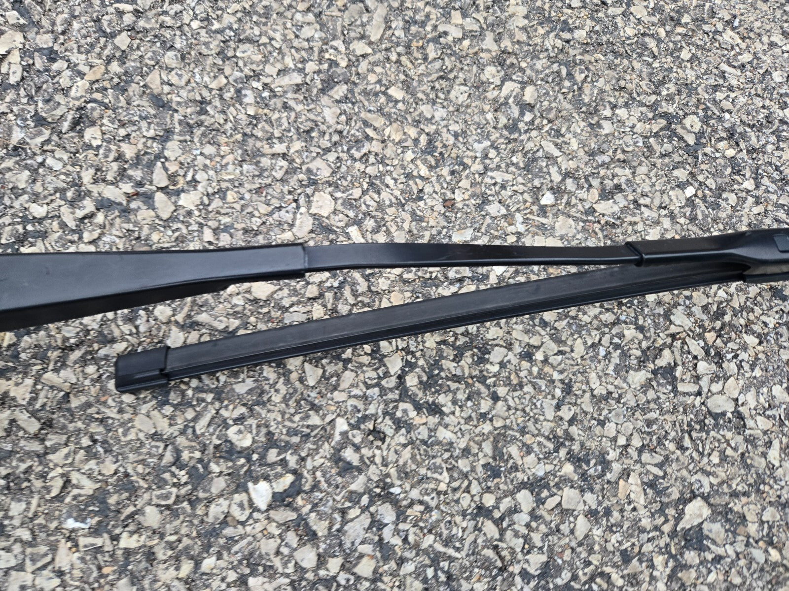 2014-2019 Lamborghini Huracan LP 580-2 Windshield Wiper Arm LH 4T1955407 OEM