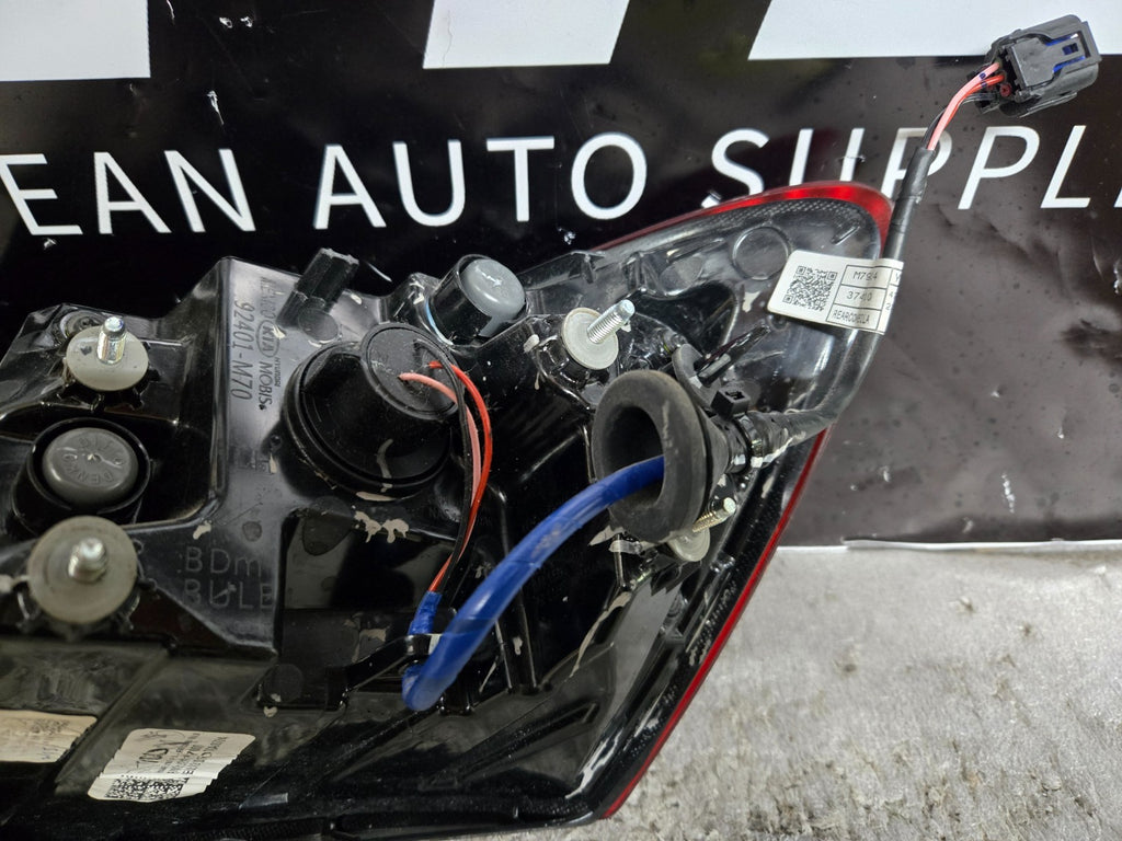 2019 2024 KIA FORTE OUTER TAILLIGHT LEFT LH DRIVER SIDE HALOGEN 92401M7000 OEM