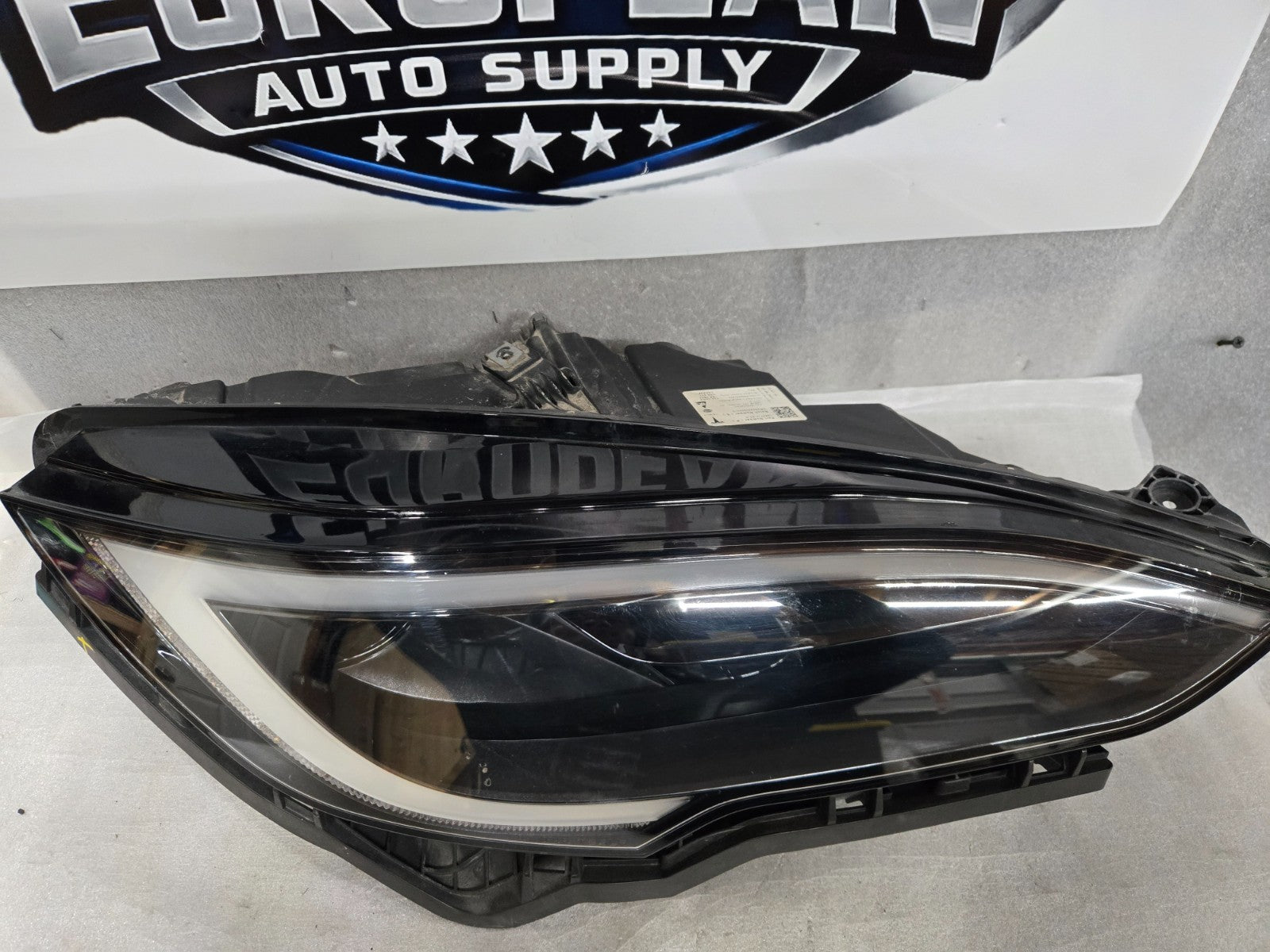 2022-2024 Tesla Model S Plaid Right RH Passenger LED Headlight OEM 1563714-95-C