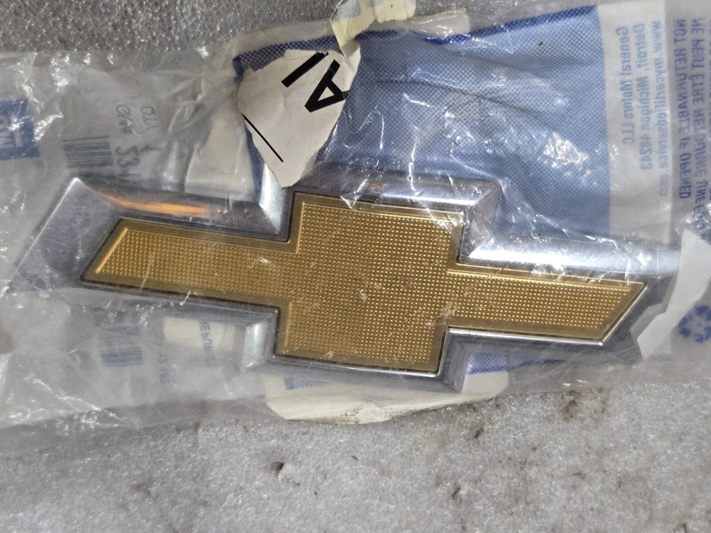 2016-2017 CHEVY MALIBU TRUNK BOWTIE EMBLEM LOGO NEW OEM GM 23125930