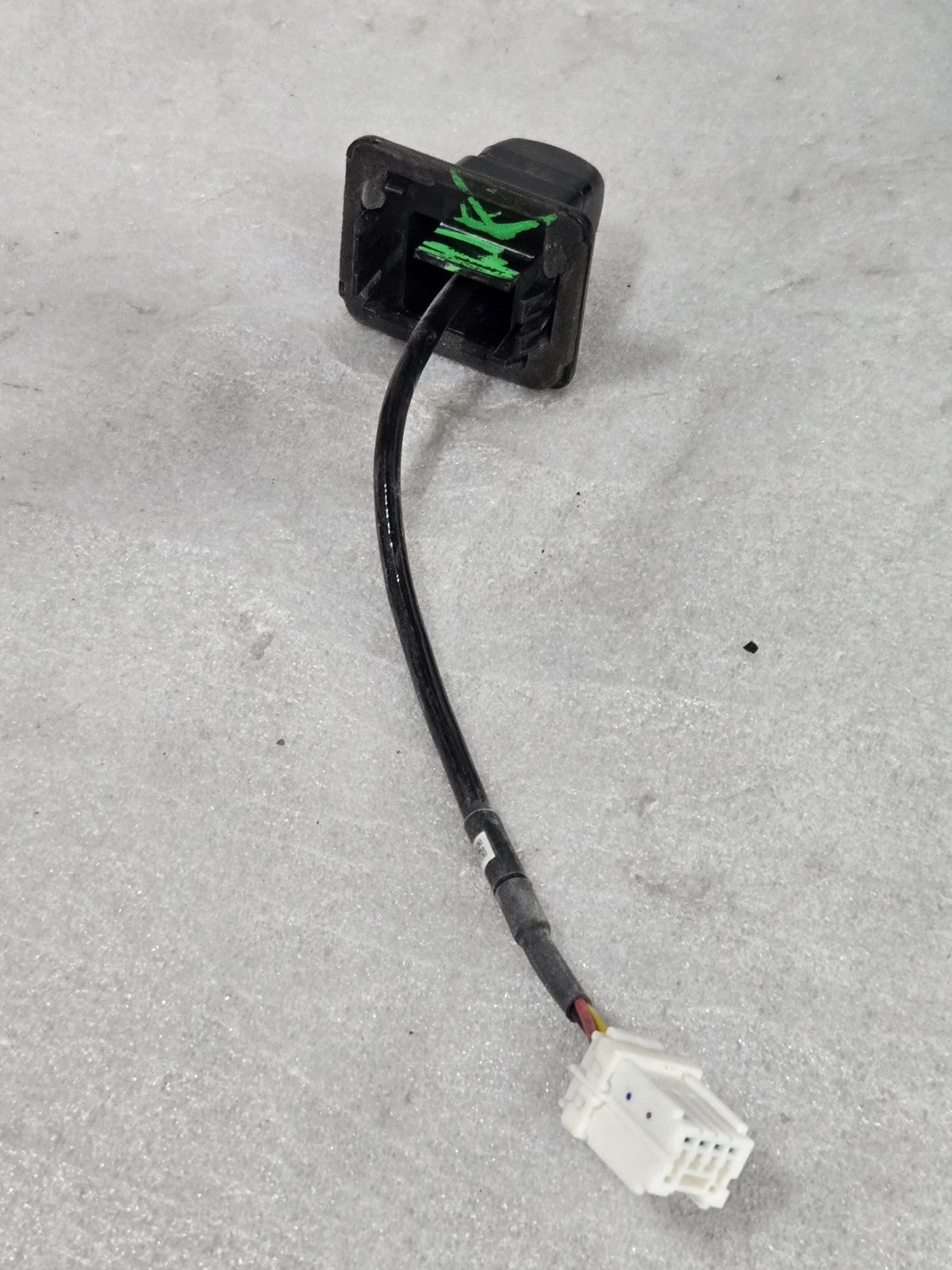 2018-23 Subaru Crosstrek Rear Backup View Parking Camera Assembly 86267FL000 OEM