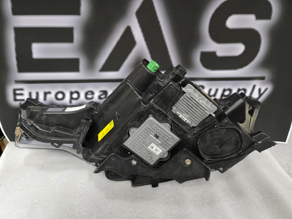 2017-2020 Maserati Levante Right RH Passenger HID Xenon Headlight 670034639 OEM