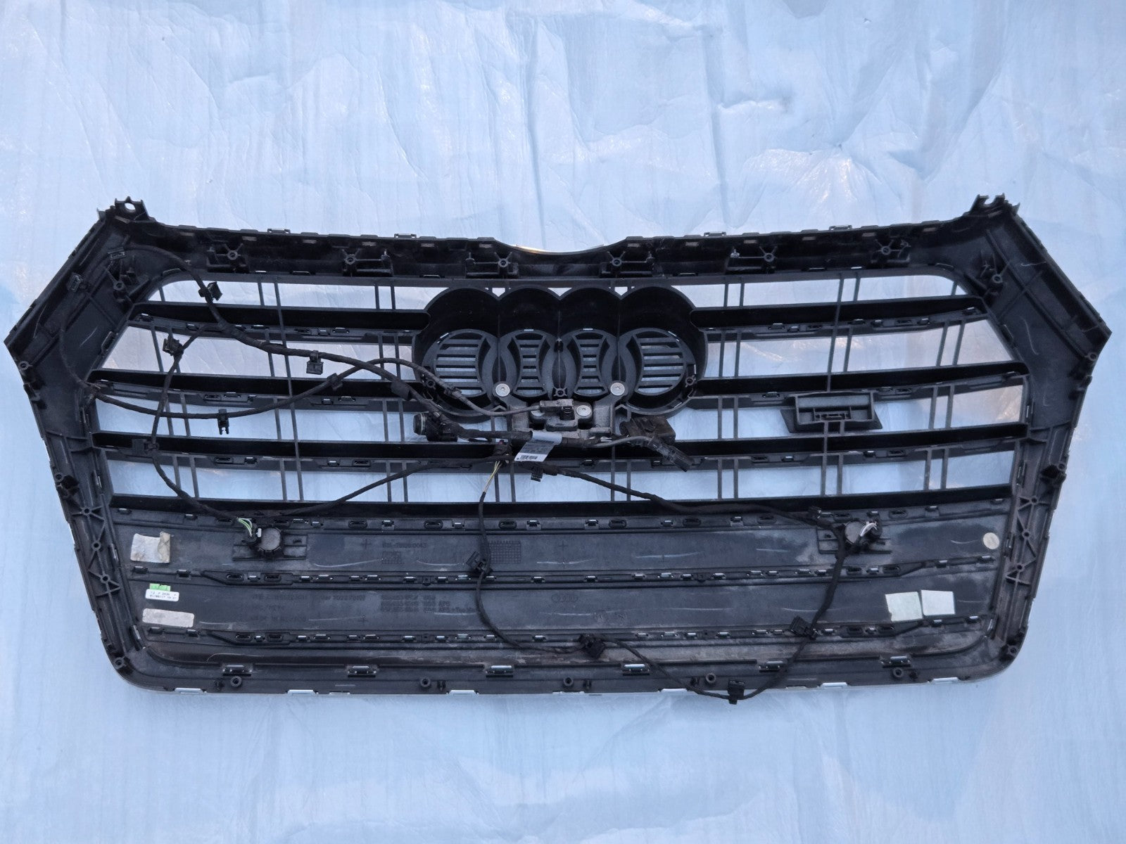 2018-2020 AUDI SQ5 FRONT GRILL GRILLE COMPLETE w/ CAMERA & SENSORS OEM 80A853651
