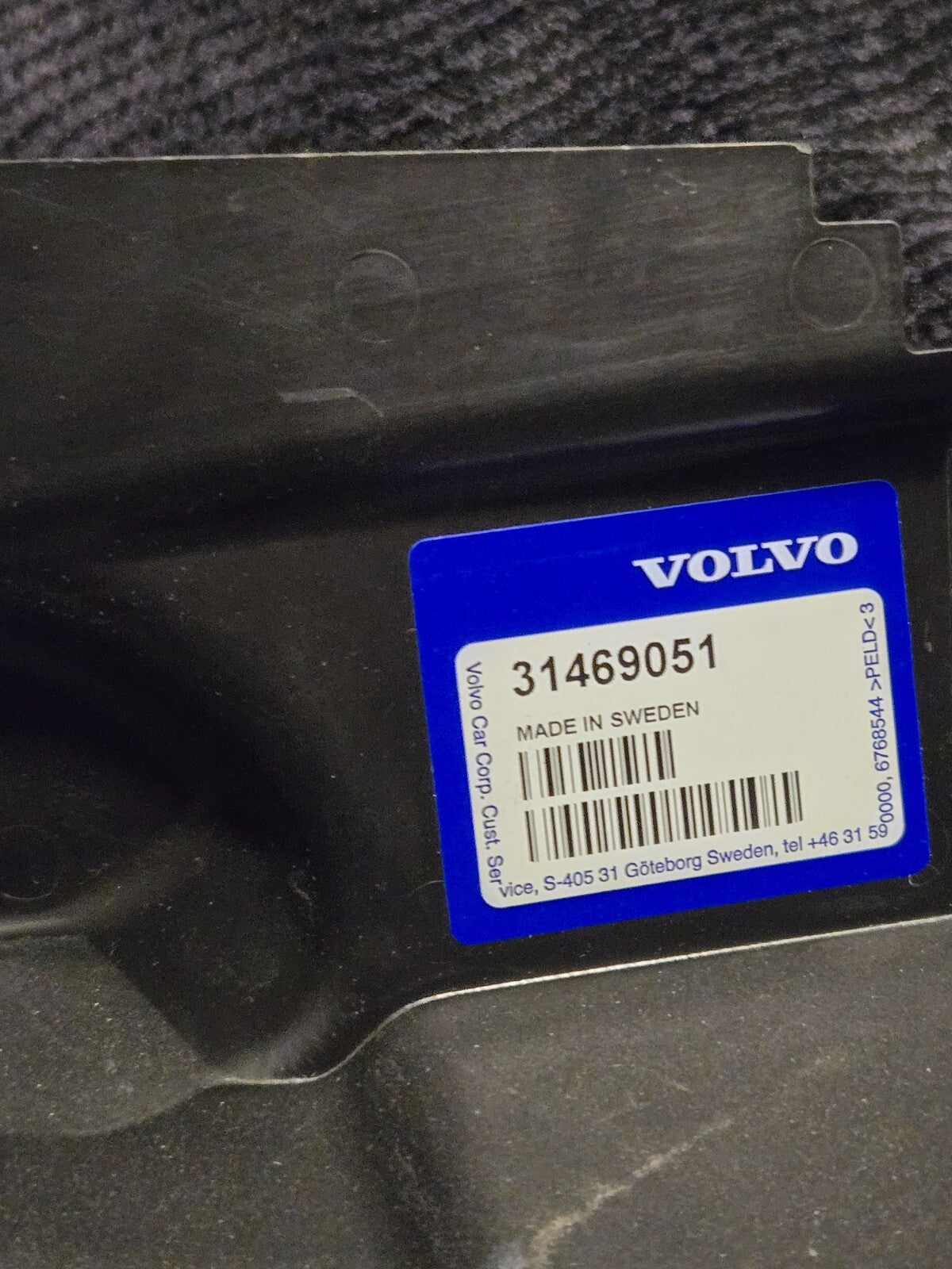 2017-2022 VOLVO XC40 FRONT RIGHT WHEEL LIME PROTECTION NEW OEM 31469051