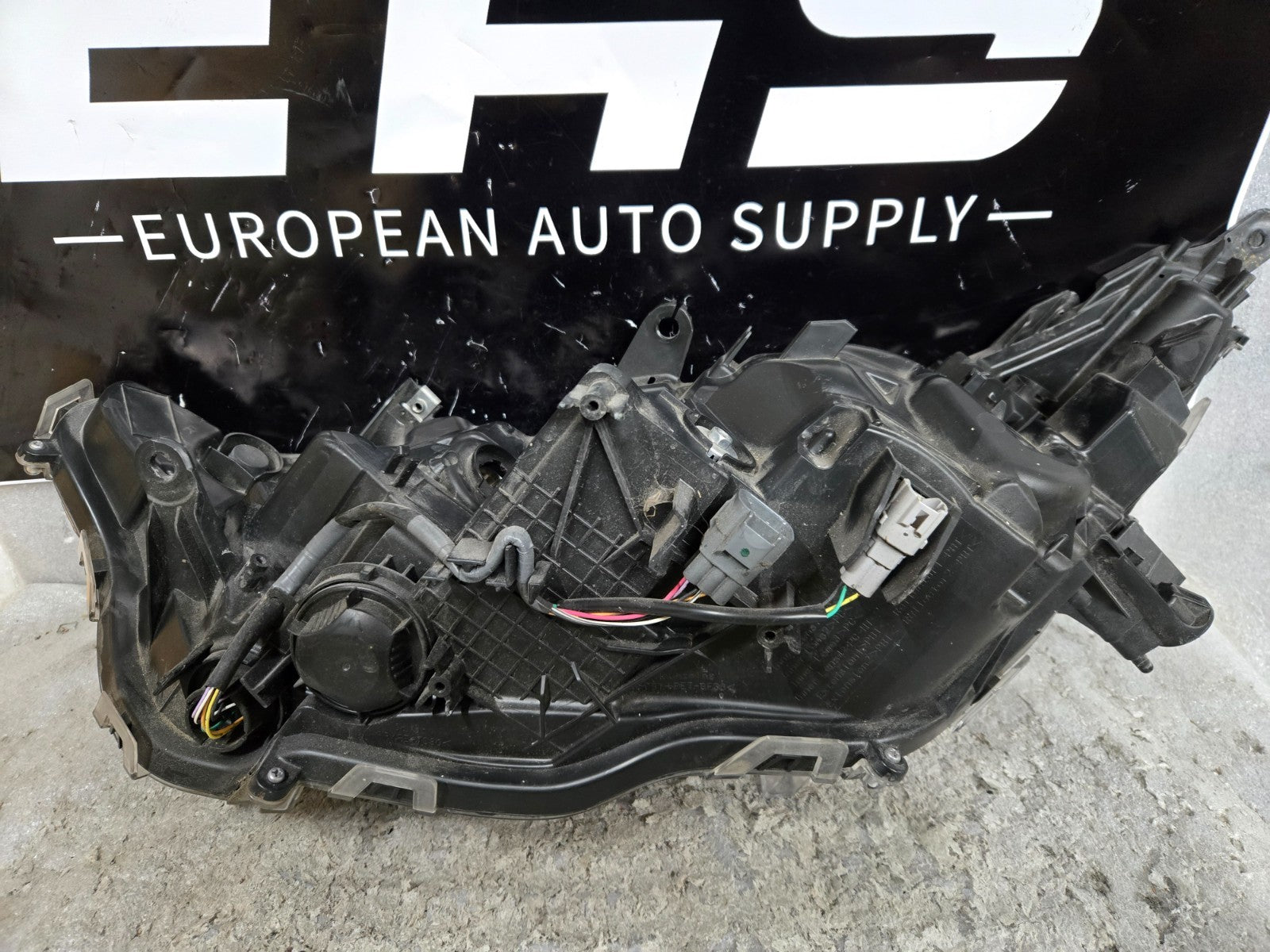 2019-2021 TOYOTA RAV4 RIGHT PASSENGER RH HEADLIGHT ASSY OEM PART# 81110-0R160