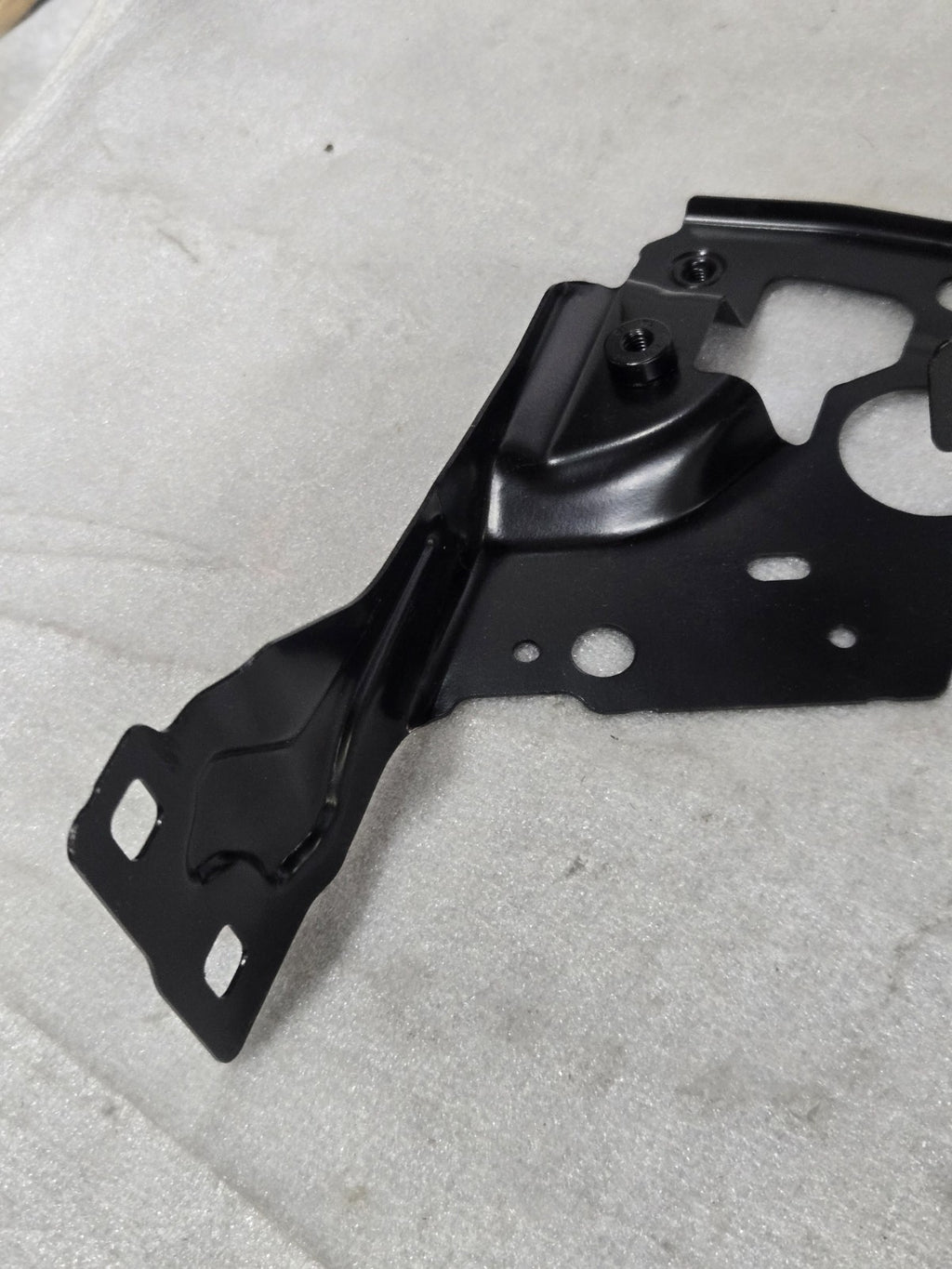 2022-2025 BMW I4 G26 Front Left LH Side Upper Fender Support Bracket 8739317 OEM
